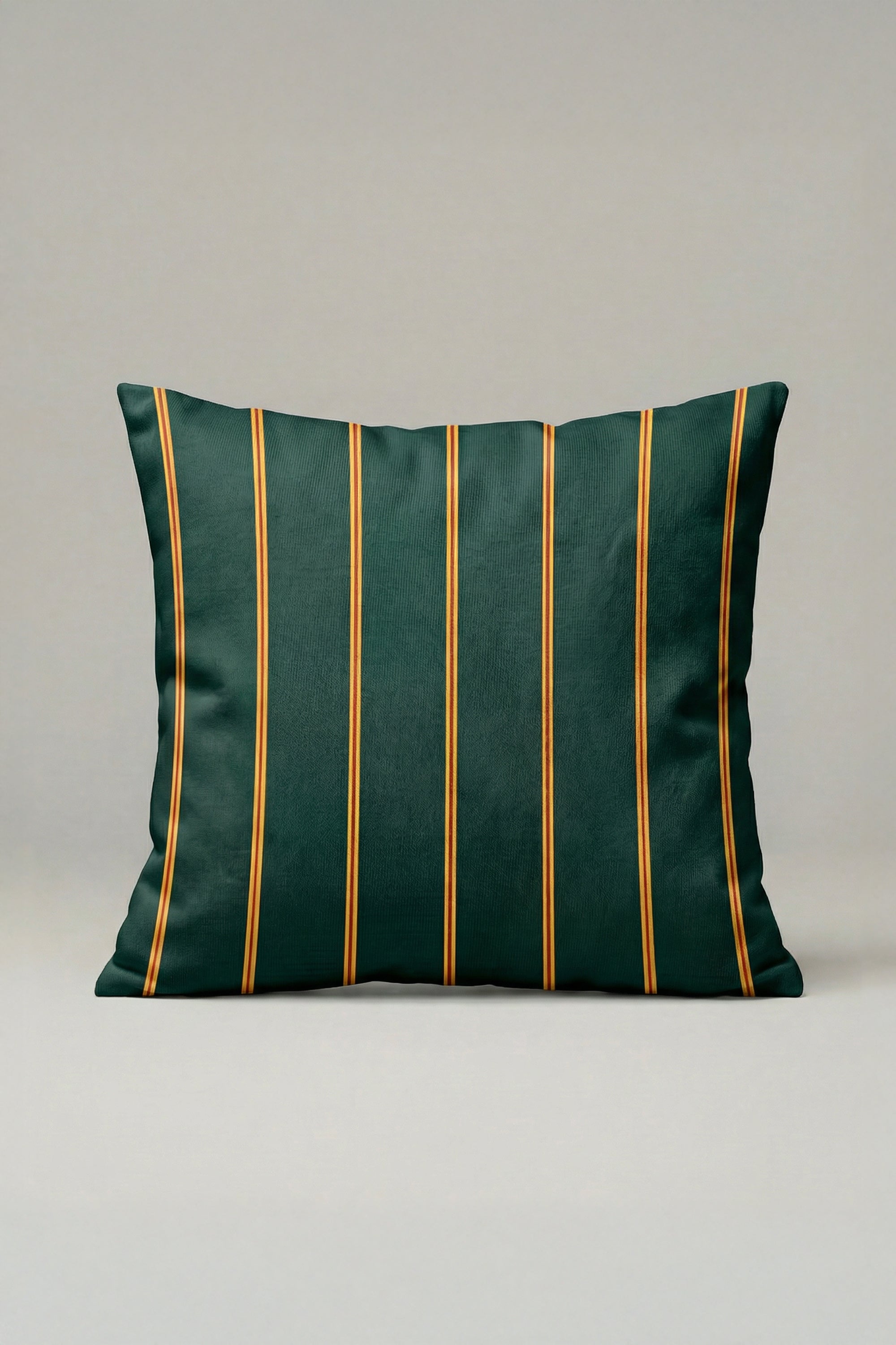 Yeşil Klasik Çizgili Kırlent Kılıfı 015 – 45x45 cm Dekoratif Yastık Kılıfı