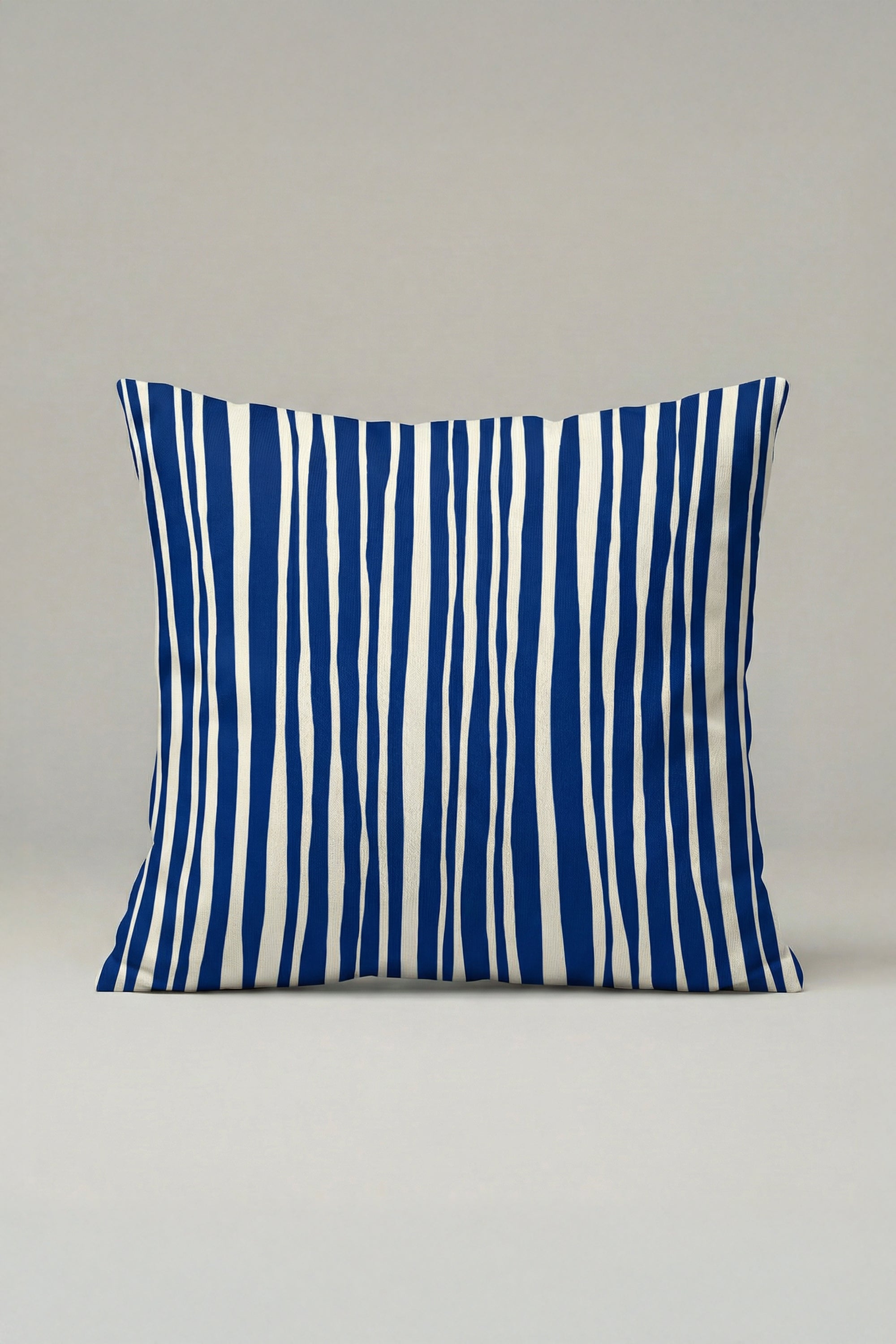Marine Stripe Kırlent Kılıfı 049 – Mavi Çizgili Modern 45x45 cm Dekoratif Yastık Kılıfı