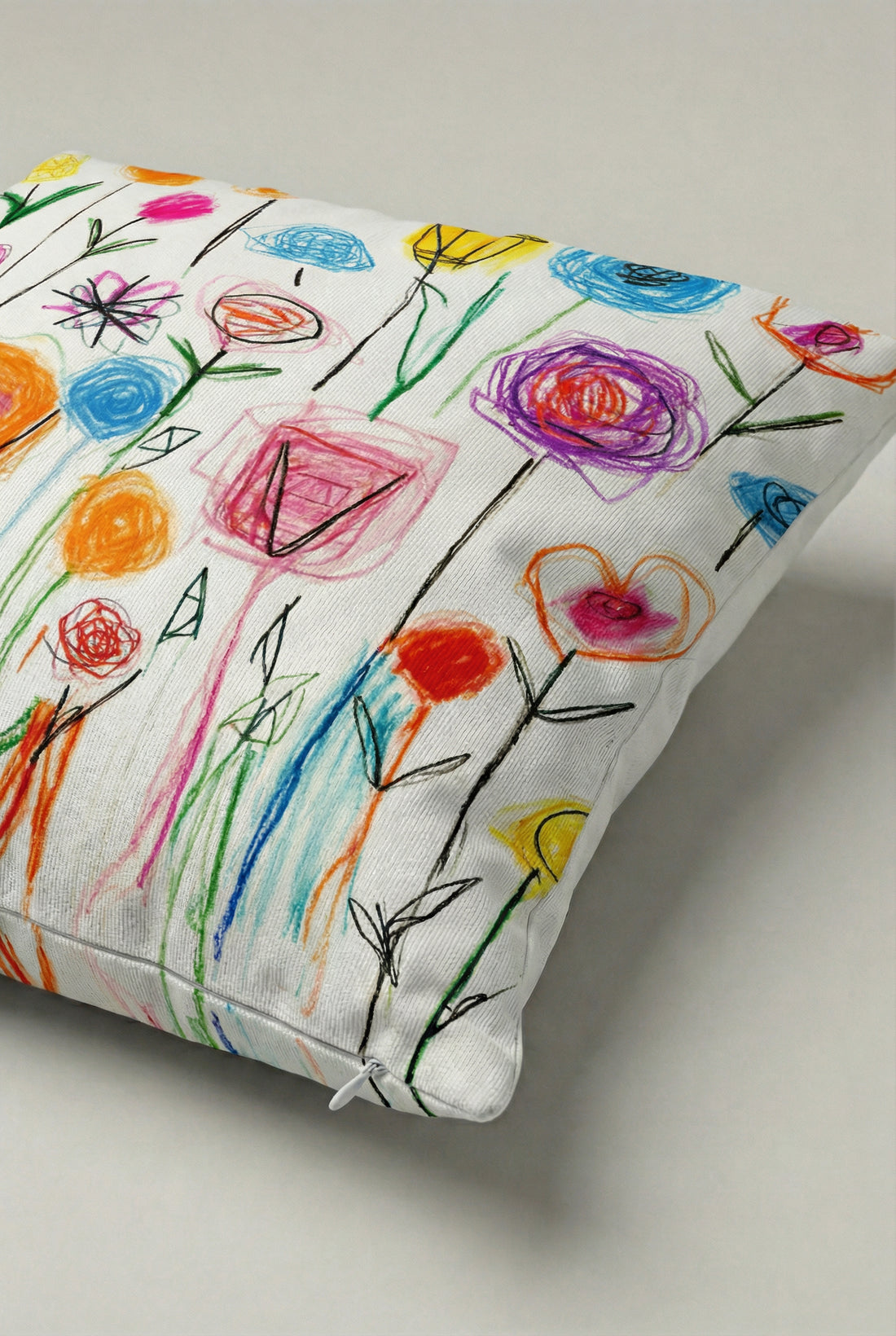 Renkli Çiçekler Çocuk Çizimi Kırlent Kılıfı 052 – Modern Sanatsal Dekoratif Yastık Kılıfı 45x45 cm