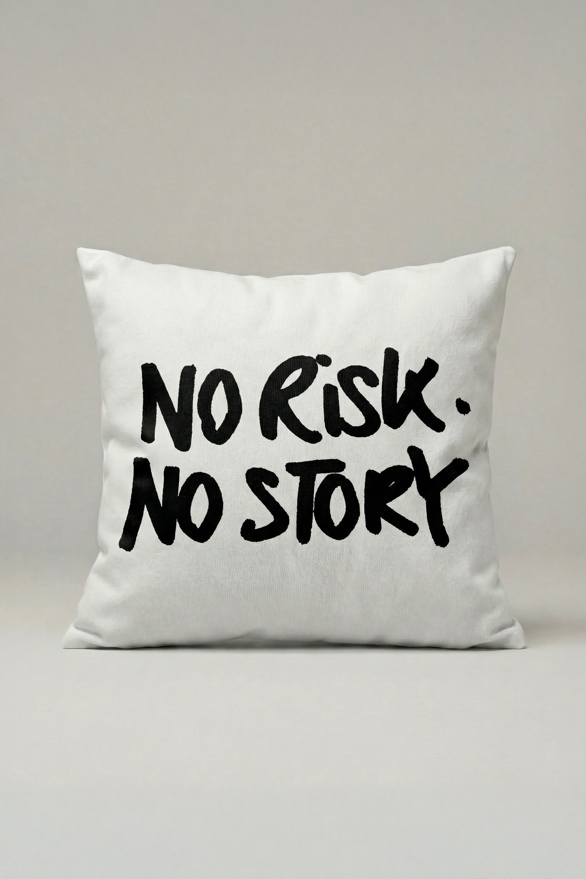 No Risk No Story Yazılı Dekoratif Kırlent Kılıfı 067 – Motivasyon Temalı Modern Tasarım 45x45 cm