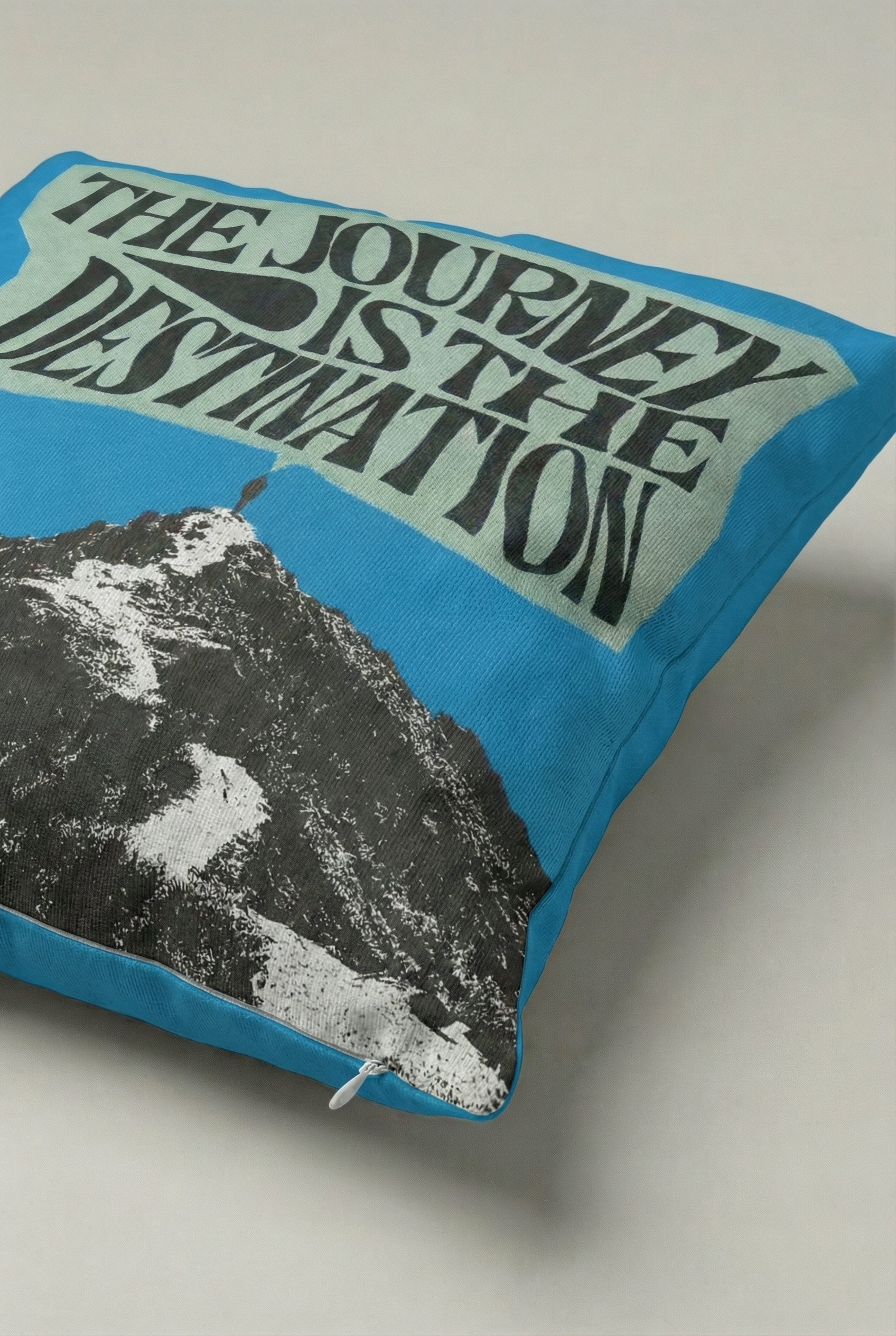 Dağ Manzaralı Dekoratif Kırlent Kılıfı 080 – Motivasyon & Modern Tasarım 45x45 cm