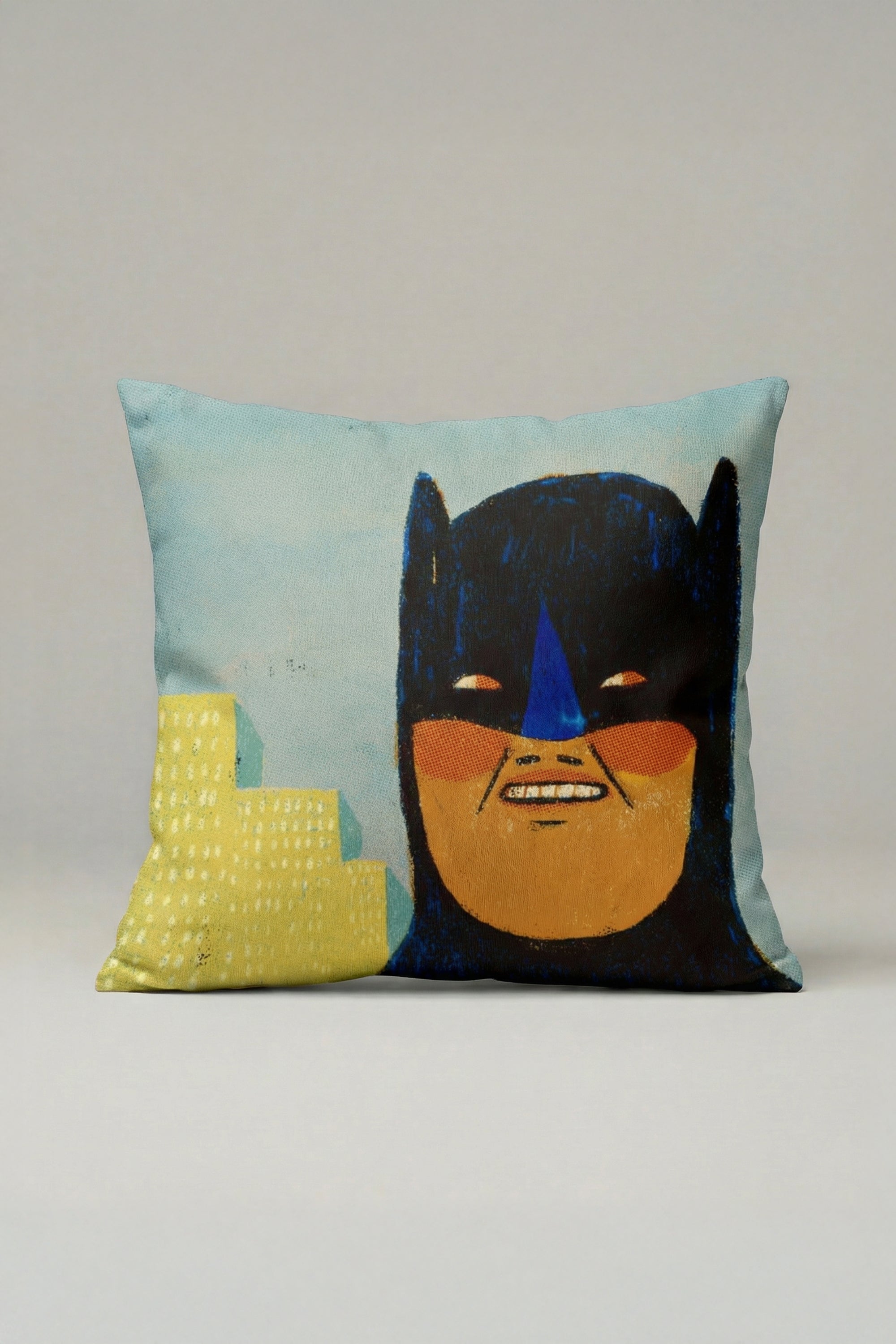 Pop Art Masked Hero Kırlent Kılıfı 084 – Modern 45x45 cm Dekoratif Yastık Kılıfı