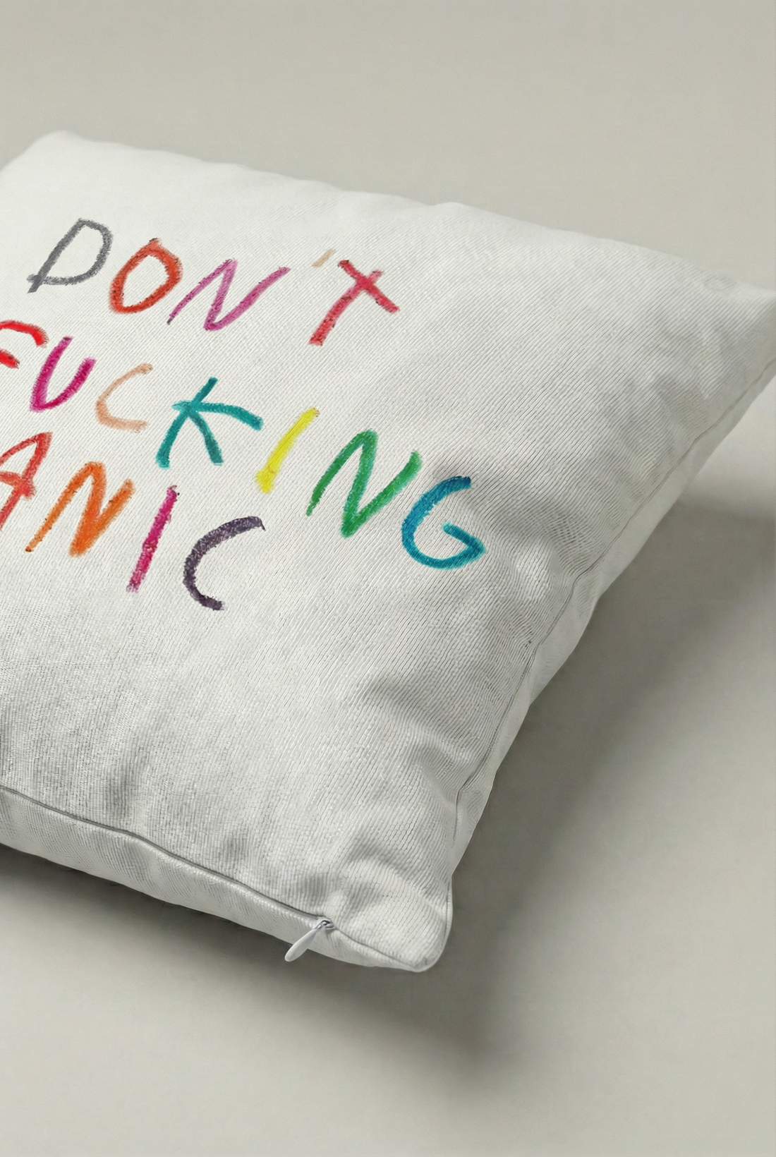 Don’t F*cking Panic Yazılı Dekoratif Kırlent Kılıfı 092 – Modern Tipografi Tasarım 45x45 cm