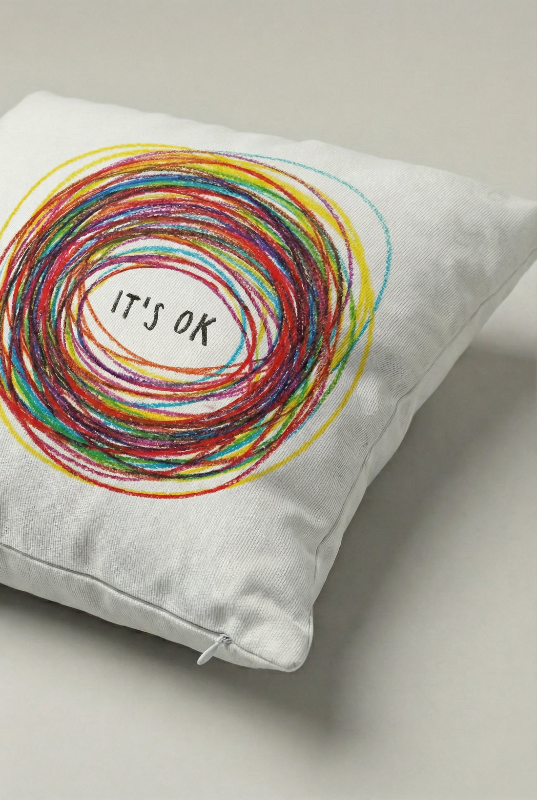It’s OK Yazılı Dekoratif Kırlent Kılıfı 095 – Renkli Çember Tasarım 45x45 cm