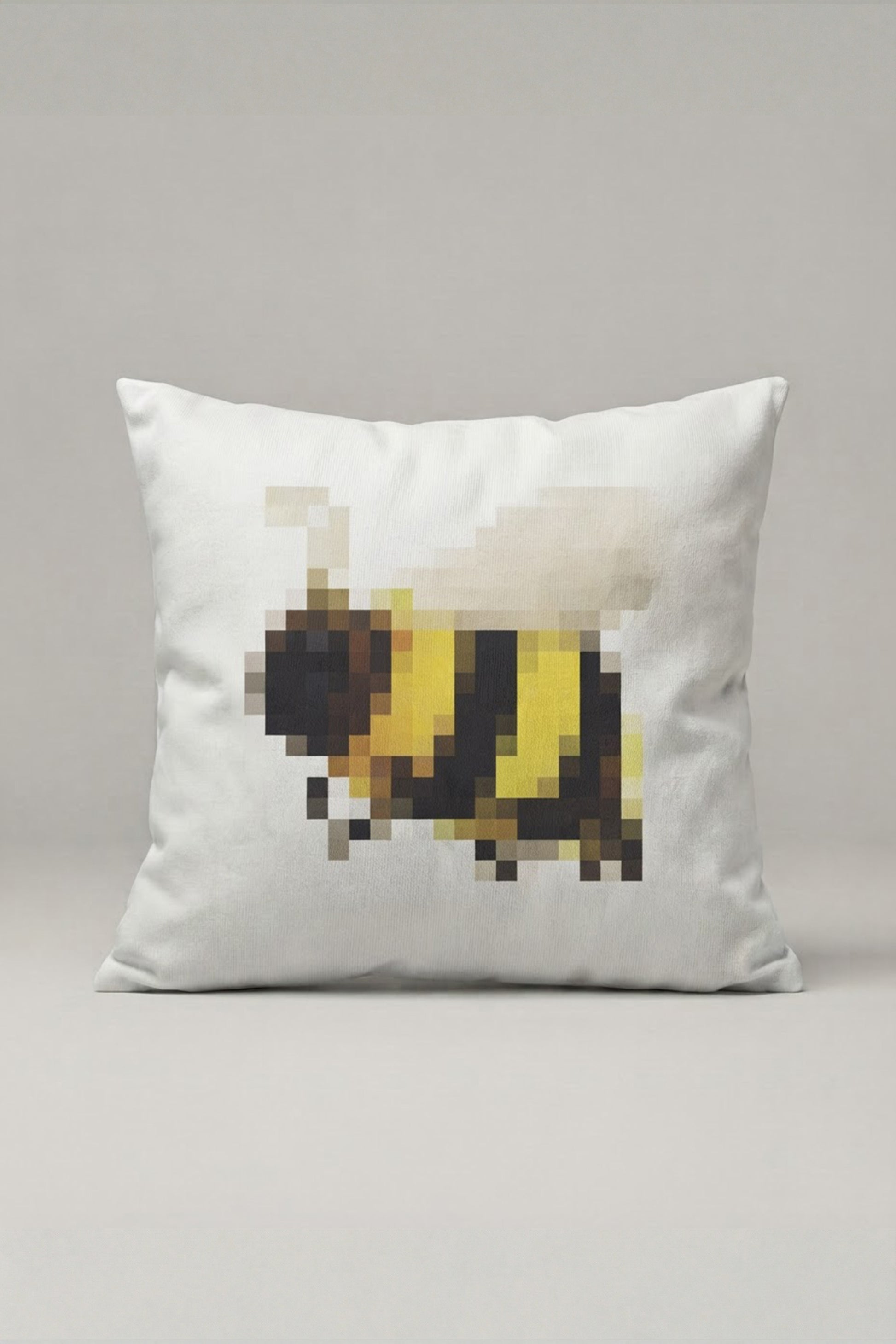 Piksel Arı Desenli Kırlent Kılıfı 125 – Pixel Honey Bee Tasarım 45x45 cm ürün görseli 1