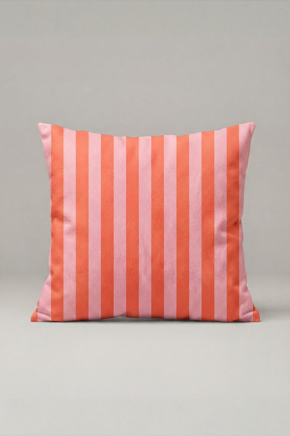 Mercan Pembe Dikey Çizgili Kırlent Kılıfı 127 – Coral Cabana Tasarım 45x45 cm ürün görseli 1