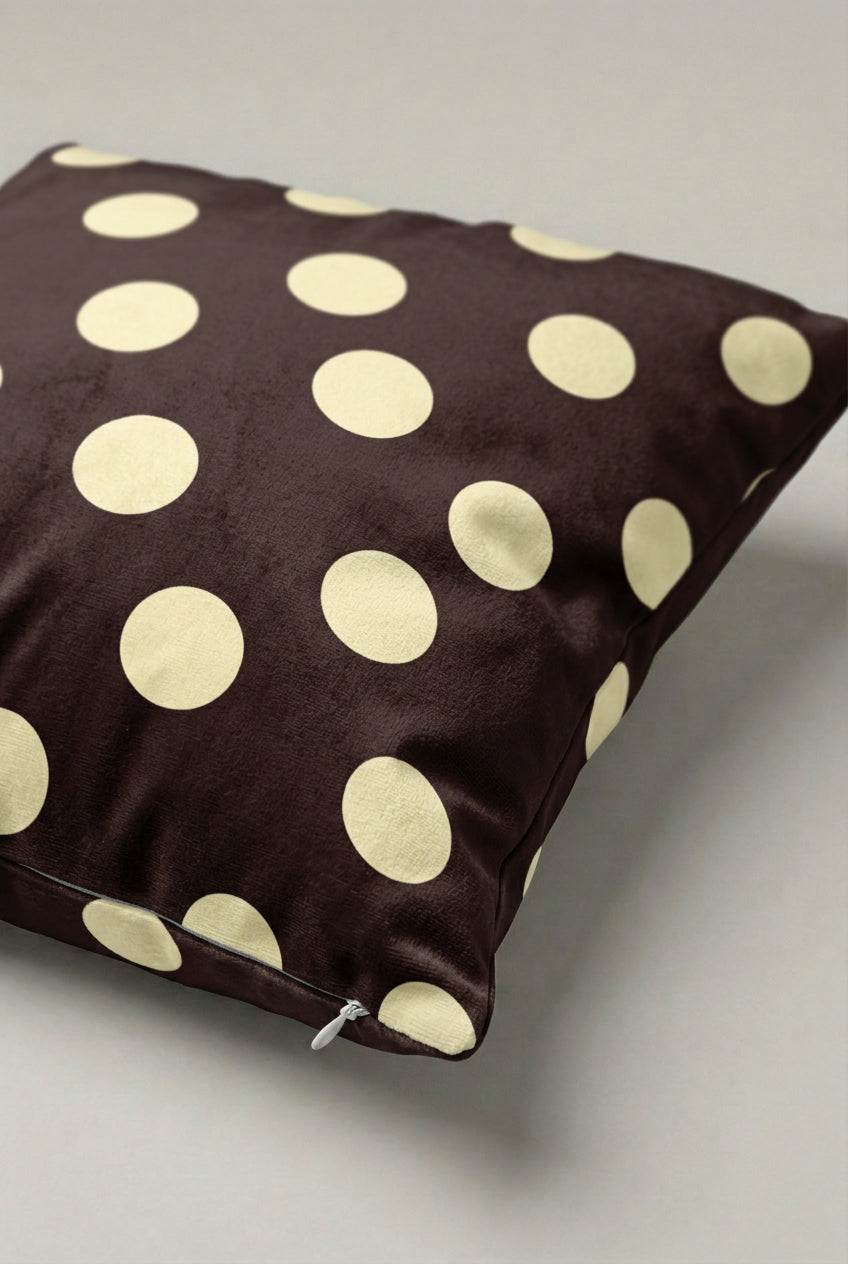 Kahverengi Krem Puantiyeli Kırlent Kılıfı 129 – Mocha Dots Tasarım 45x45 cm ürün görseli 2