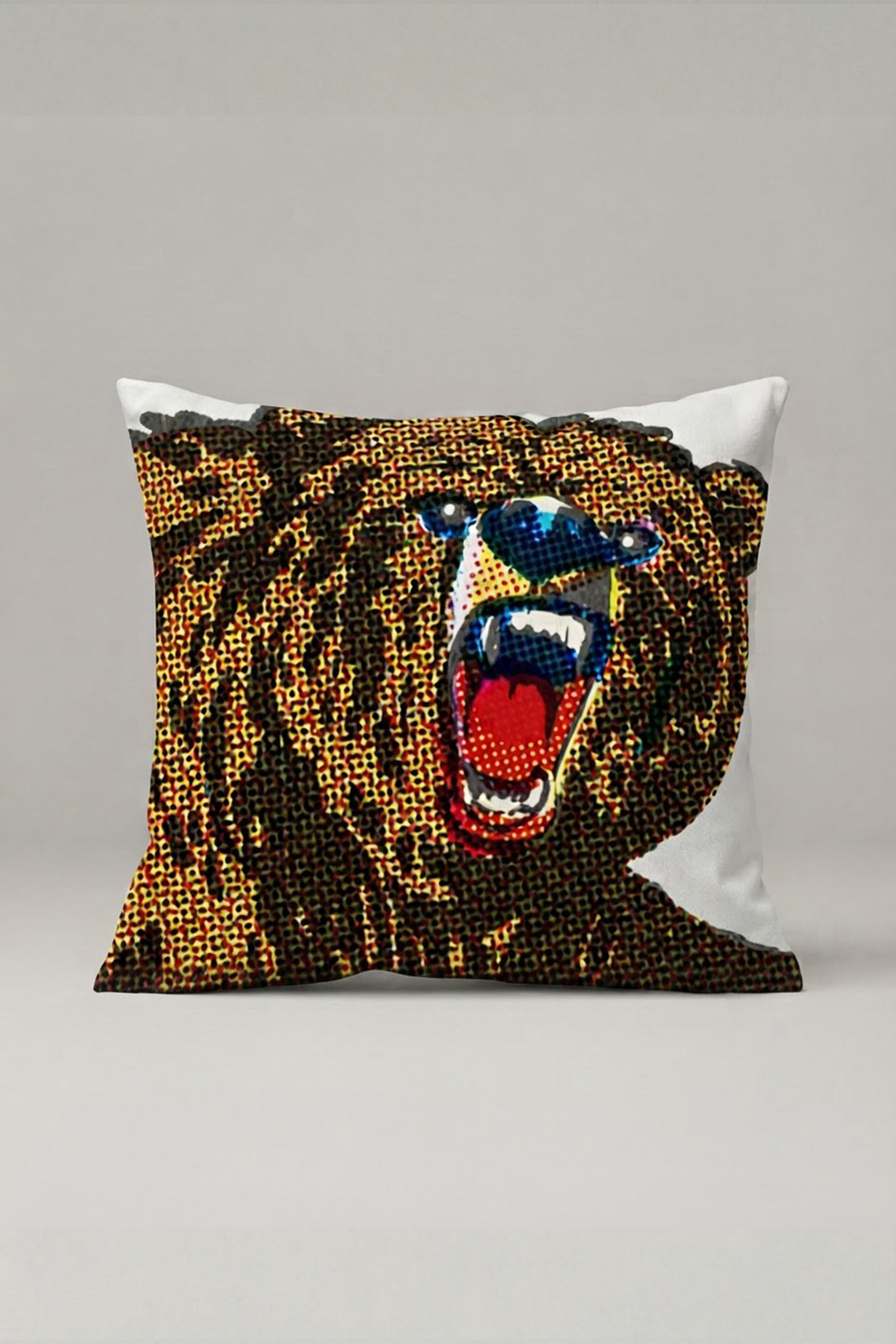 Kükreyen Ayı Desenli Kırlent Kılıfı 130 – Wild Bear Roar Tasarım 45x45 cm ürün görseli 1