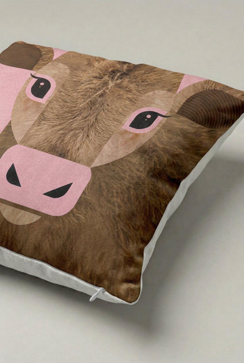 Kahverengi Pembe İnek Yüzü Desenli Kırlent Kılıfı 141 – Pink Moo Face Tasarım 45x45 cm ürün görseli 2