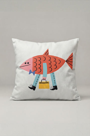 Pembe Balık ve Çizme Desenli Kırlent Kılıfı 143 – Walking Fish Tasarım 45x45 cm ürün görseli 1