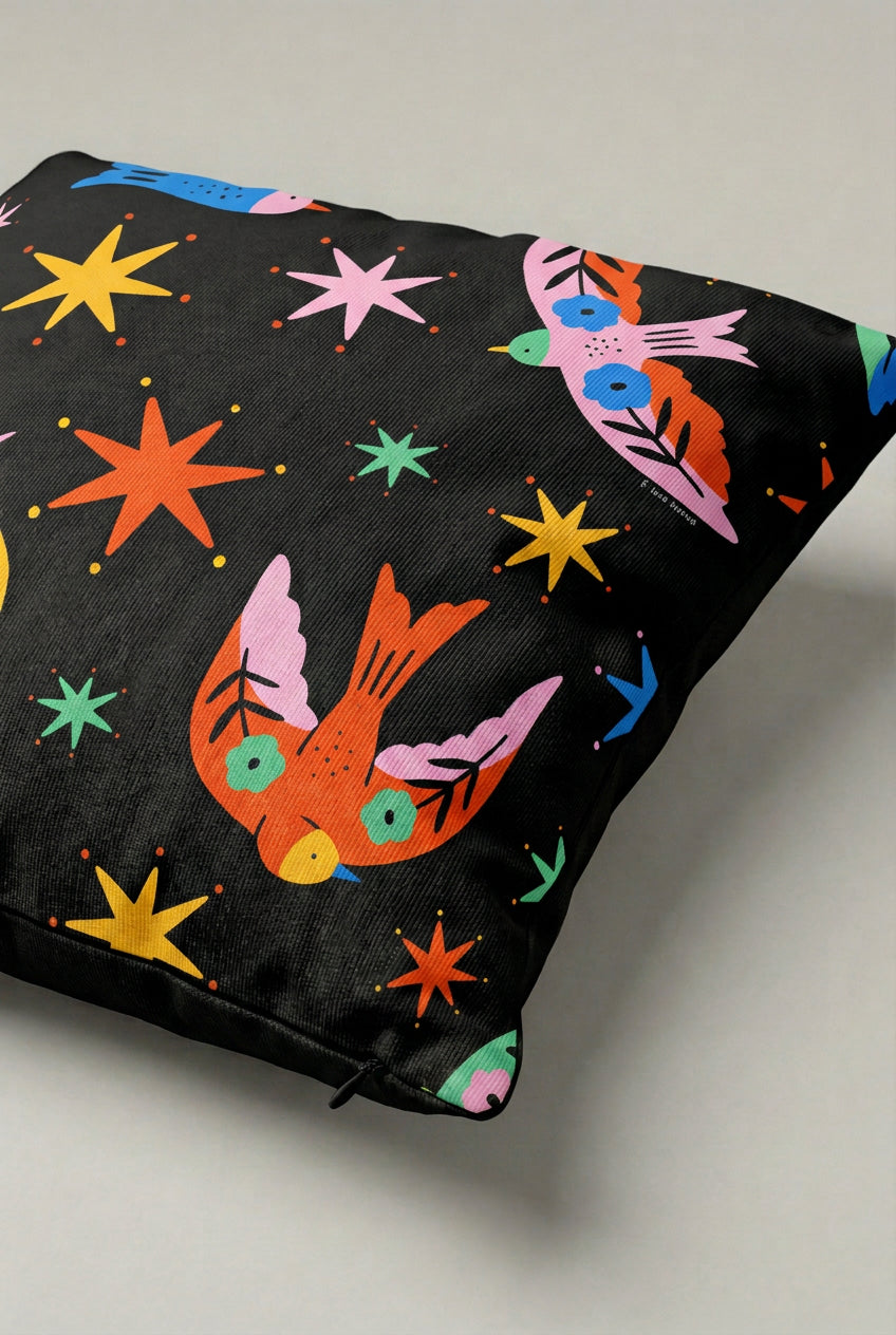 Siyah Zemin Renkli Tavşan ve Yıldız Desenli Kırlent Kılıfı 152 – Night Bunny Party Tasarım 45x45 cm ürün görseli 2