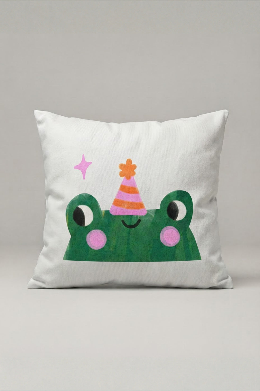 Doğum Günü Pastalı Sevimli Kurbağa Desenli Kırlent Kılıfı 164 – Birthday Frog Tasarım 45x45 cm ürün görseli 1