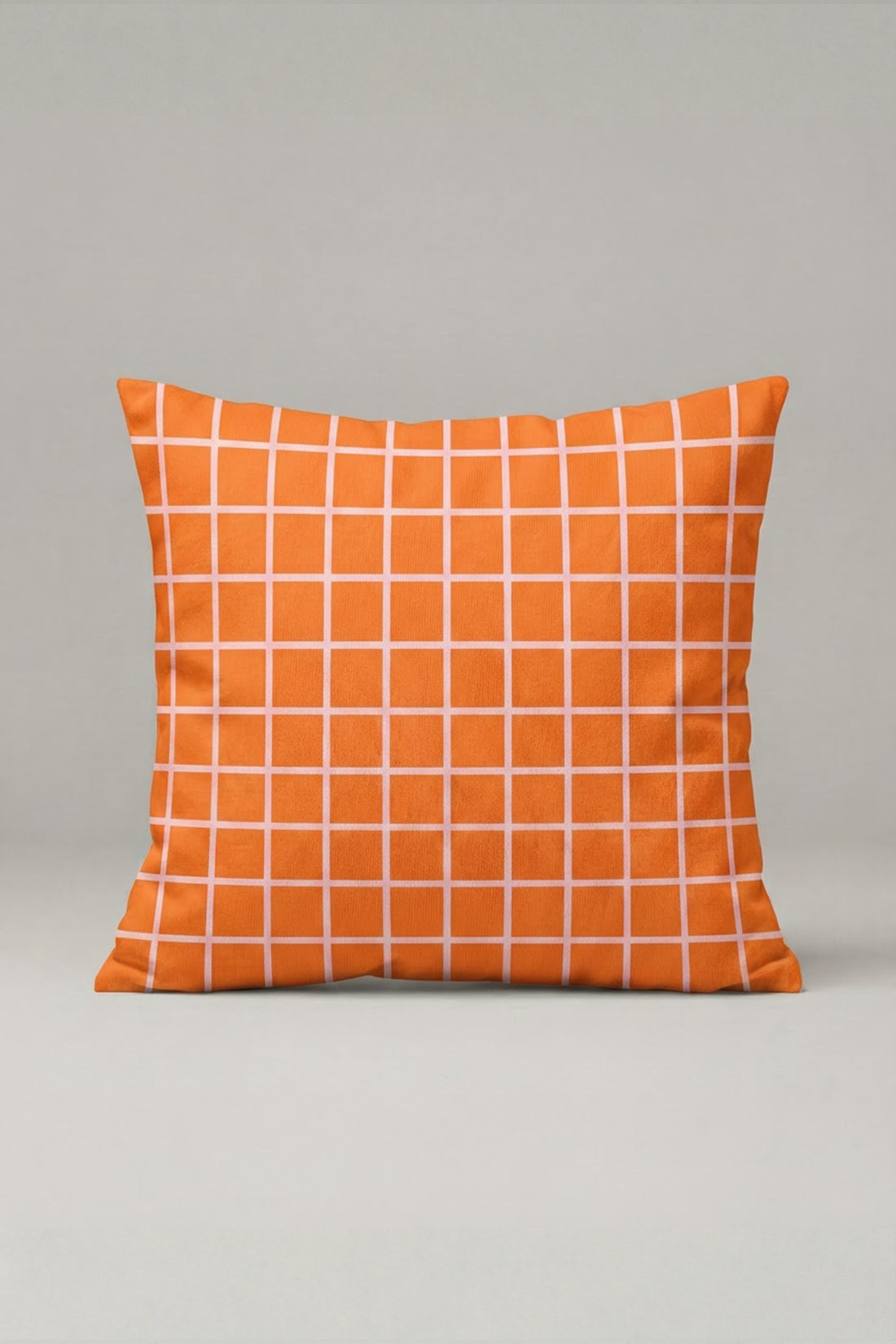Turuncu Beyaz Kareli Kırlent Kılıfı 165 – Tangerine Grid Tasarım 45x45 cm ürün görseli 1