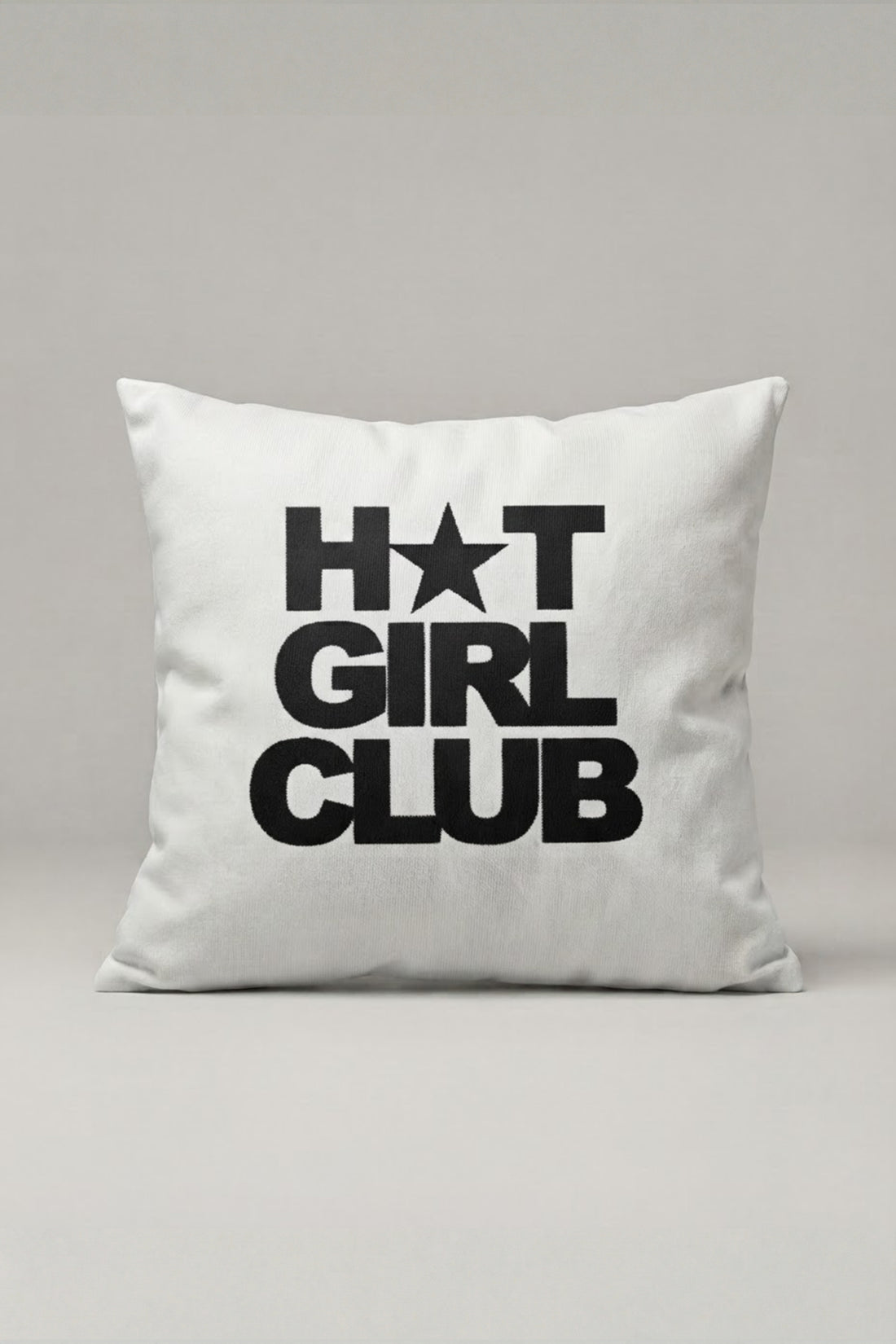 Hot Girl Club Yazılı Siyah Beyaz Kırlent Kılıfı 174 – Hot Girl Club Tasarım 45x45 cm ürün görseli 1