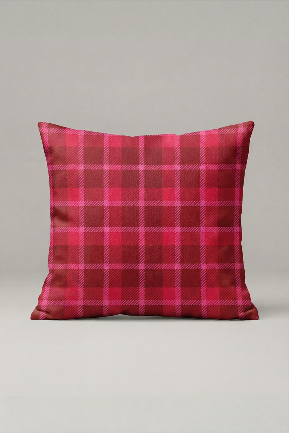 Fuşya Bordo Ekose Desenli Kırlent Kılıfı 177 – Berry Tartan Tasarım 45x45 cm ürün görseli 1