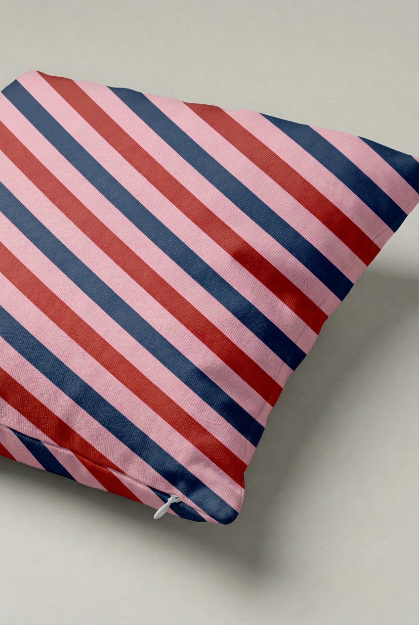 Kırmızı Pembe Lacivert Çapraz Çizgili Kırlent Kılıfı 190 – Diagonal Candy Stripe Tasarım 45x45 cm ürün görseli 2