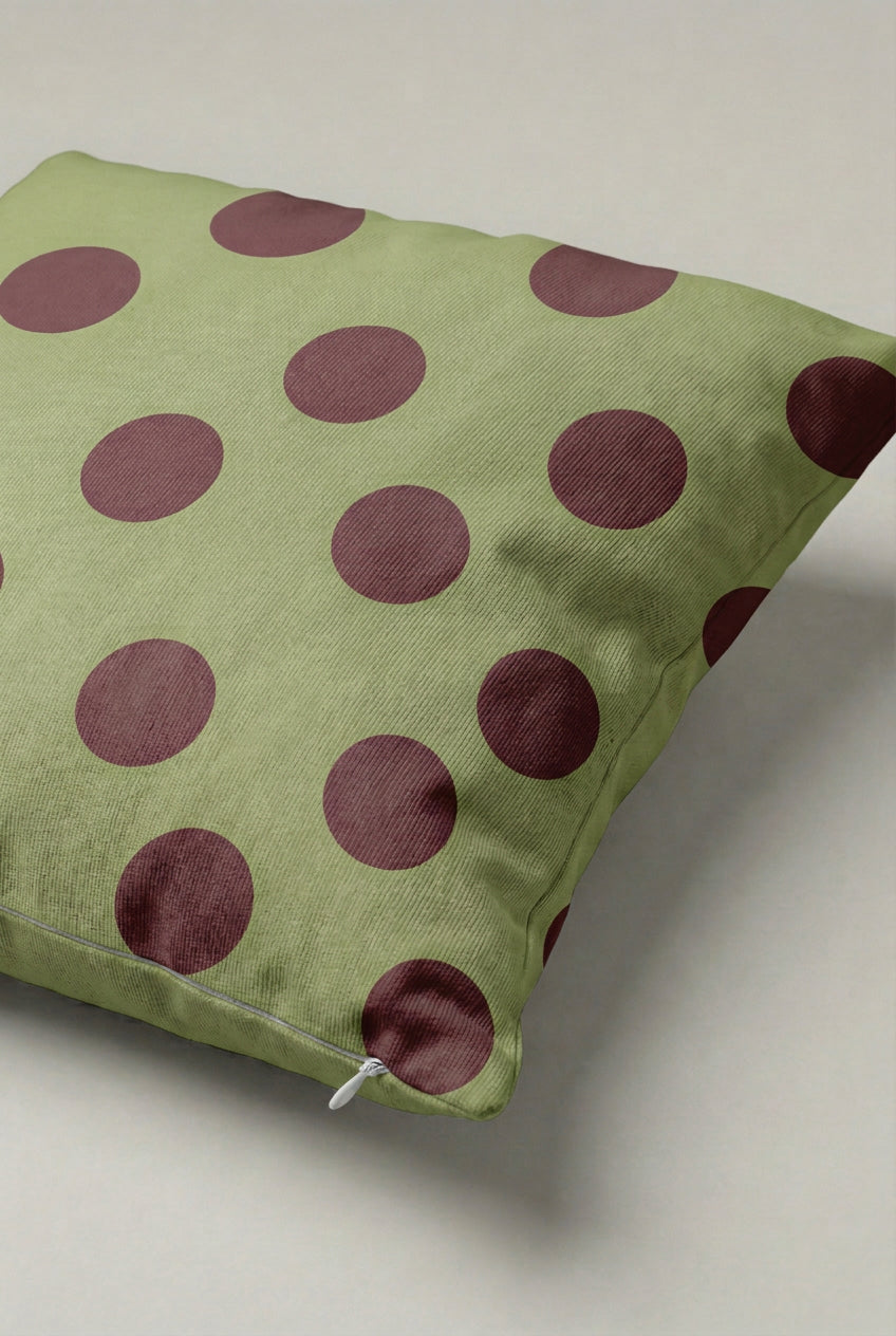 Yeşil Bordo Puantiyeli Kırlent Kılıfı 193 – Olive Berry Dots Tasarım 45x45 cm ürün görseli 2