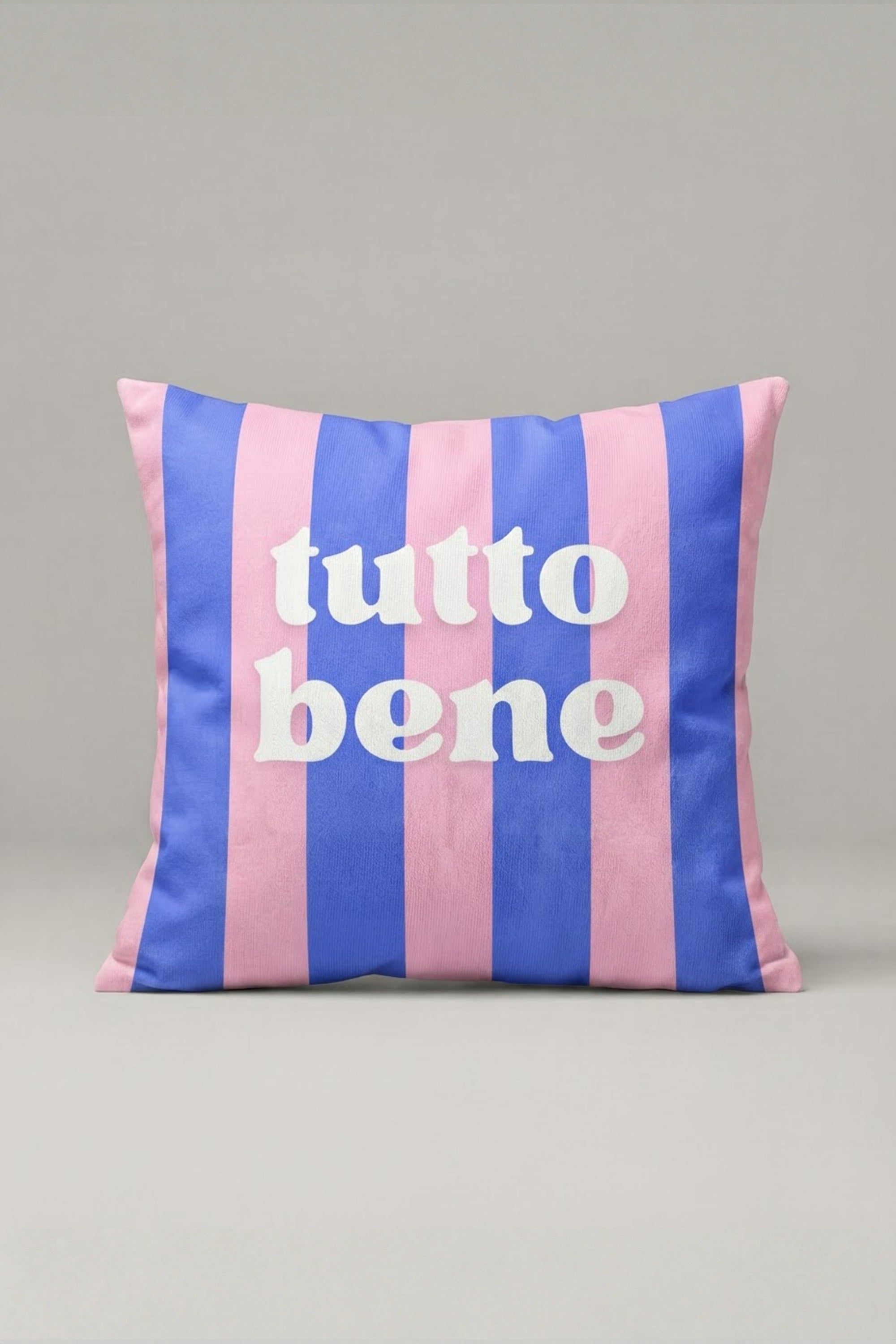 Pembe Mavi Çizgili Tutto Bene Yazılı Kırlent Kılıfı 197 – Tutto Bene Stripe Tasarım 45x45 cm ürün görseli 1