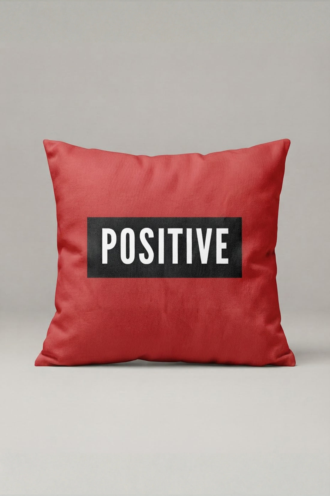 Kırmızı Positive Yazılı Kırlent Kılıfı 200 – Positive Red Tasarım 45x45 cm ürün görseli 1