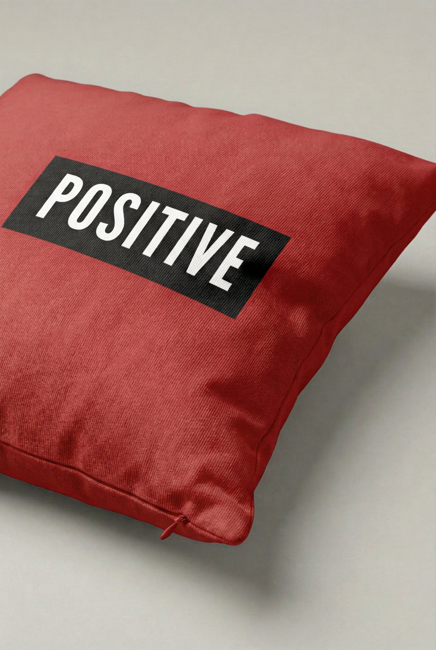 Kırmızı Positive Yazılı Kırlent Kılıfı 200 – Positive Red Tasarım 45x45 cm ürün görseli 2