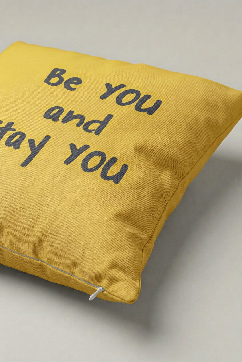Sarı Be You And Stay You Yazılı Kırlent Kılıfı 204 – Stay You Yellow Tasarım 45x45 cm ürün görseli 2