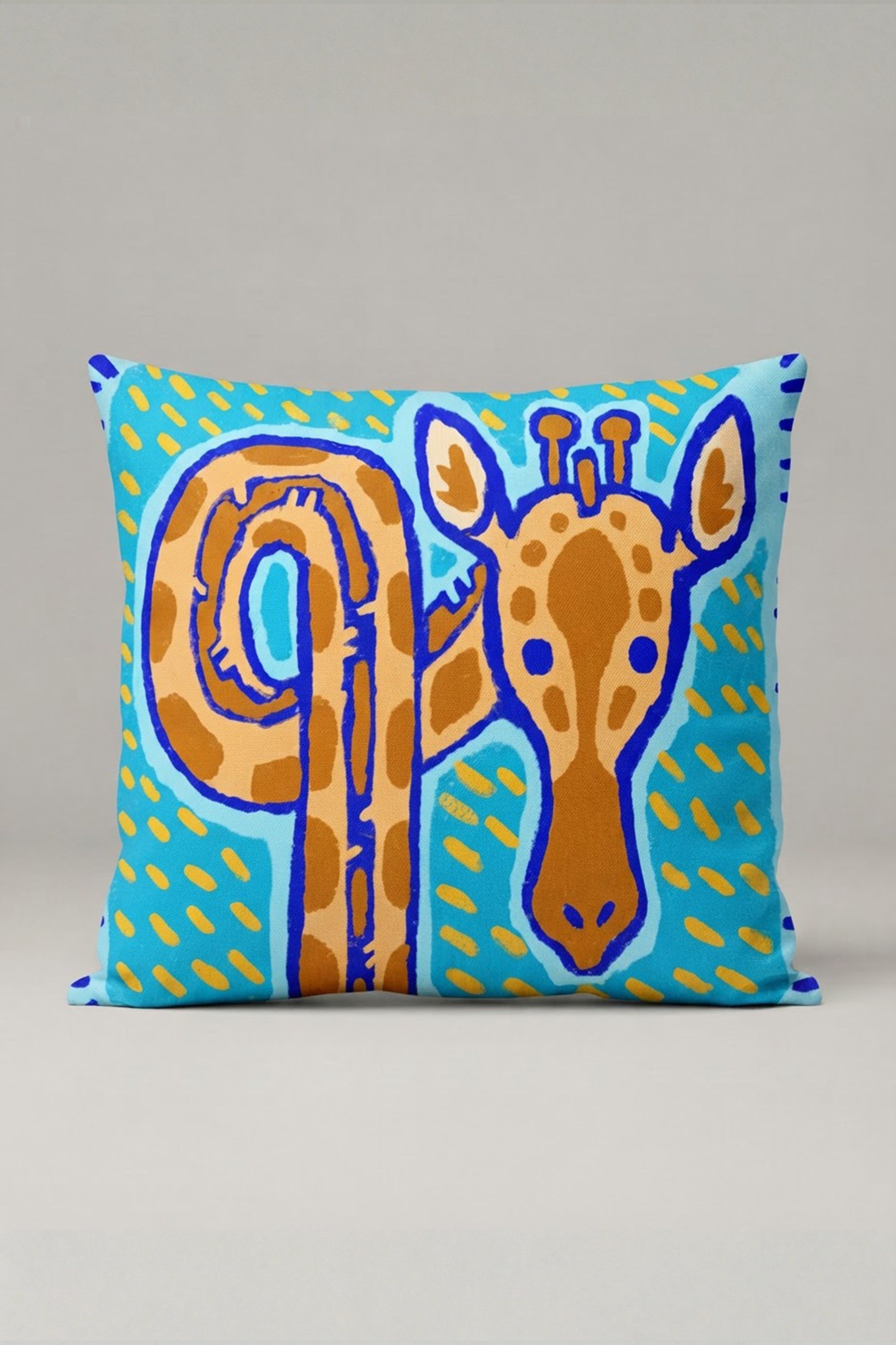 Renkli Sevimli Zürafa Desenli Kırlent Kılıfı 205 – Happy Giraffe Tasarım 45x45 cm ürün görseli 1