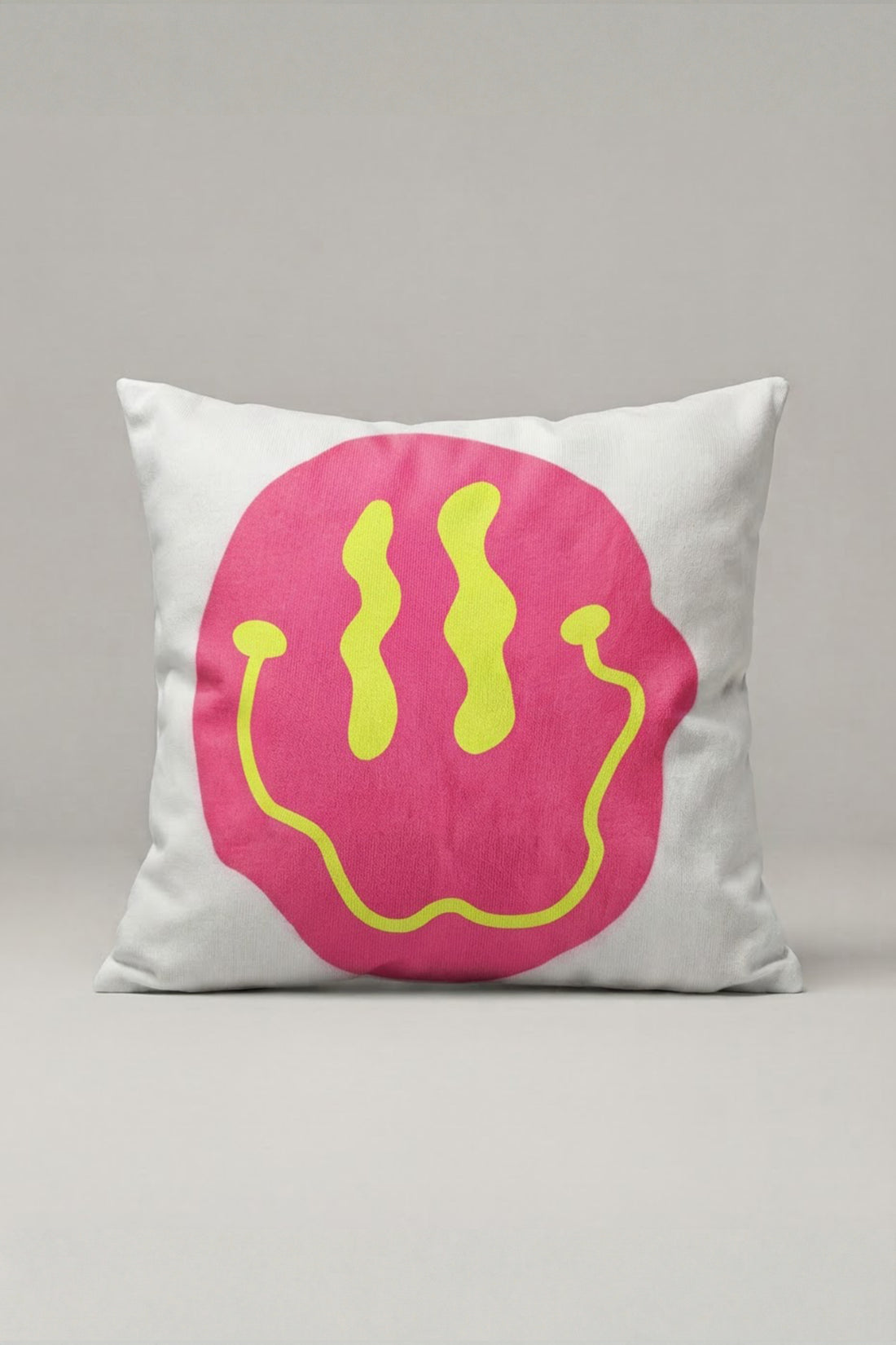 Pembe Sarı Asit Gülen Yüz Desenli Kırlent Kılıfı 213 – Acid Smile Tasarım 45x45 cm ürün görseli 1