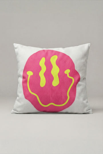 Pembe Sarı Asit Gülen Yüz Desenli Kırlent Kılıfı 213 – Acid Smile Tasarım 45x45 cm ürün görseli 1
