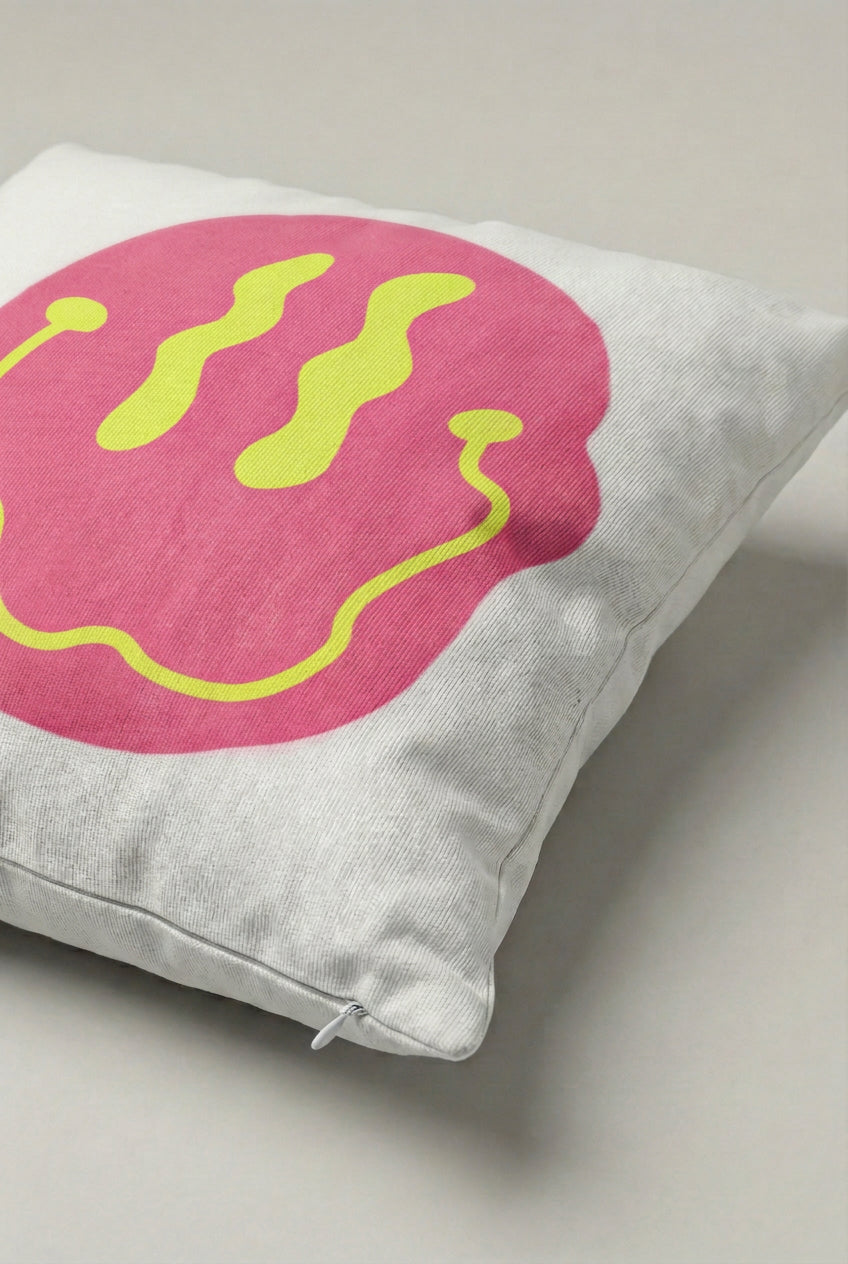 Pembe Sarı Asit Gülen Yüz Desenli Kırlent Kılıfı 213 – Acid Smile Tasarım 45x45 cm ürün görseli 2