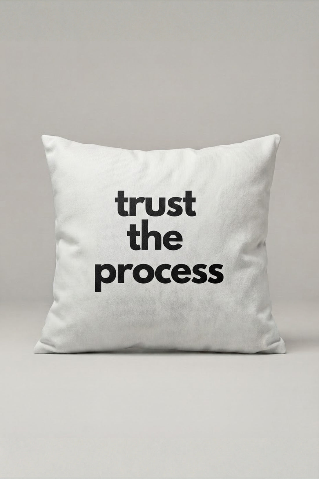 Trust The Process Yazılı Kırlent Kılıfı 215 – Trust Process Tasarım 45x45 cm ürün görseli 1