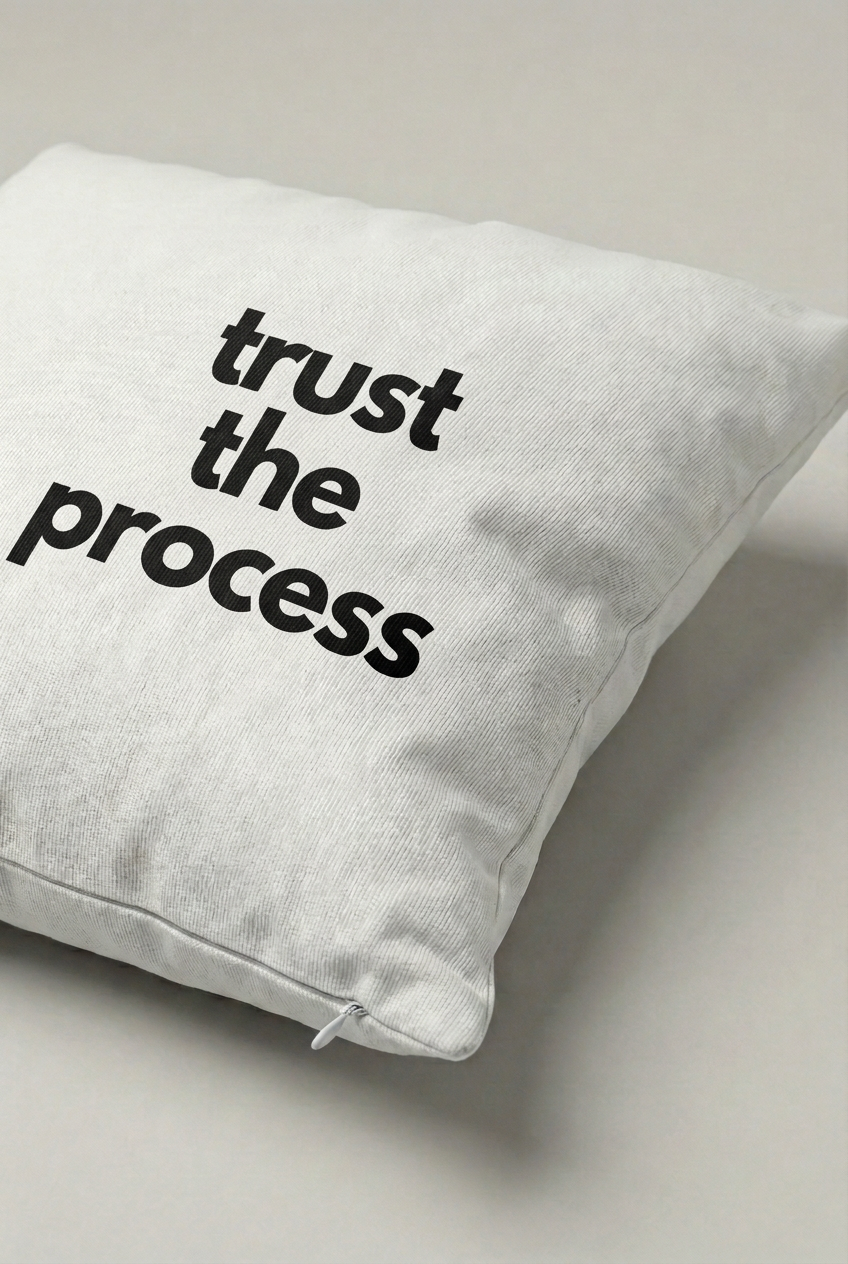 Trust The Process Yazılı Kırlent Kılıfı 215 – Trust Process Tasarım 45x45 cm ürün görseli 2