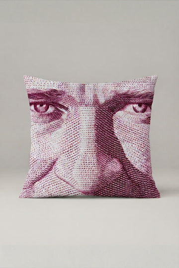 Fuşya Noktalı Sanatsal Yüz Desenli Kırlent Kılıfı 217 – Magenta Gaze Tasarım 45x45 cm ürün görseli 1