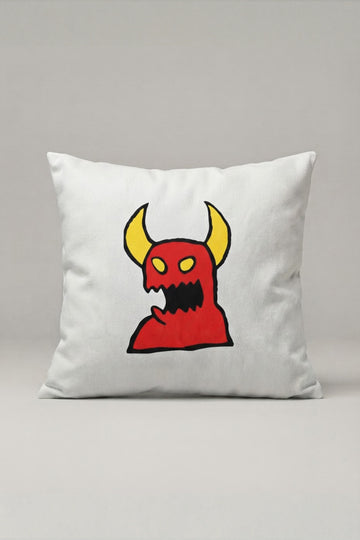 Kırmızı Sarı Şeytan Karakterli Kırlent Kılıfı 222 – Little Devil Tasarım 45x45 cm ürün görseli 1