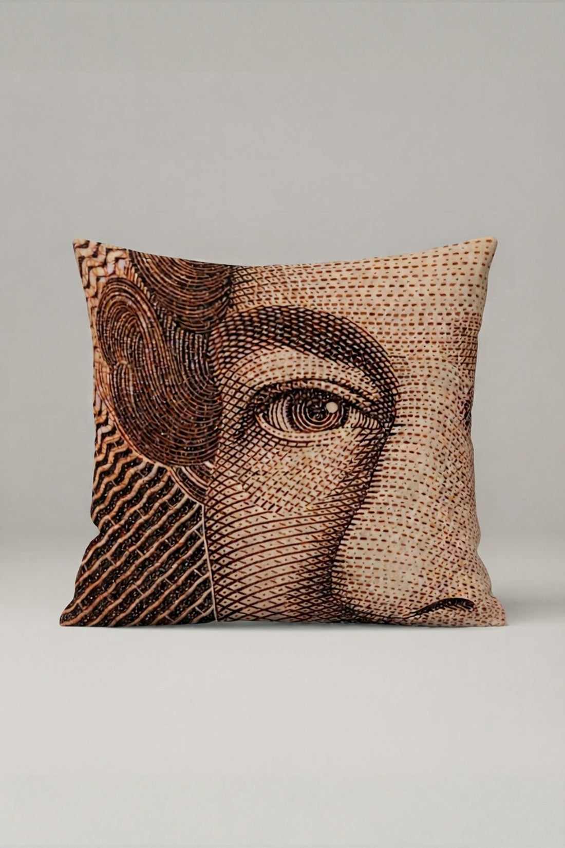 Kahverengi Sanatsal Göz Desenli Kırlent Kılıfı 250 – Vintage Eye Tasarım 45x45 cm ürün görseli 1