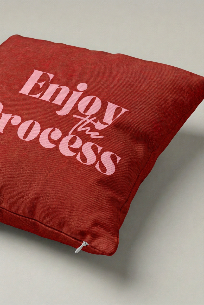 Kırmızı Enjoy The Process Yazılı Kırlent Kılıfı 253 – Enjoy Process Red Tasarım 45x45 cm ürün görseli 2