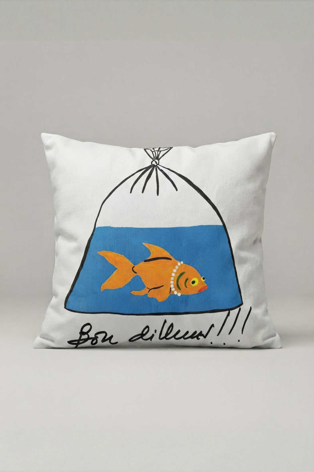 Poşet İçinde Turuncu Balık Desenli Kırlent Kılıfı 255 – Fish To Go Tasarım 45x45 cm ürün görseli 1