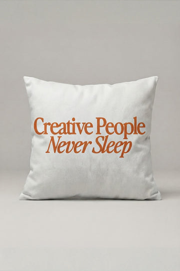 Krem Creative People Never Sleep Yazılı Kırlent Kılıfı 266 – Creative People Tasarım 45x45 cm ürün görseli 1