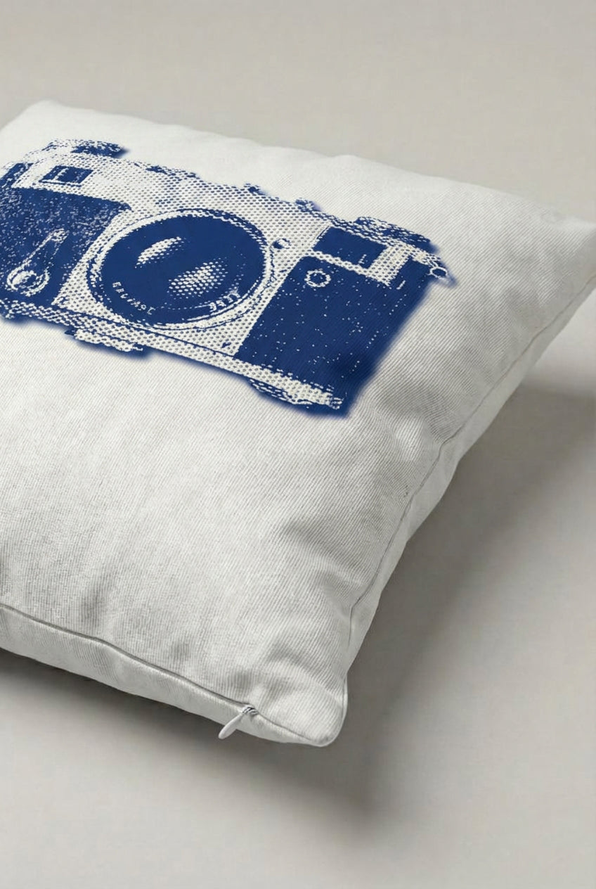 Mavi Vintage Fotoğraf Makinesi Desenli Kırlent Kılıfı 267 – Blue Camera Tasarım 45x45 cm ürün görseli 2