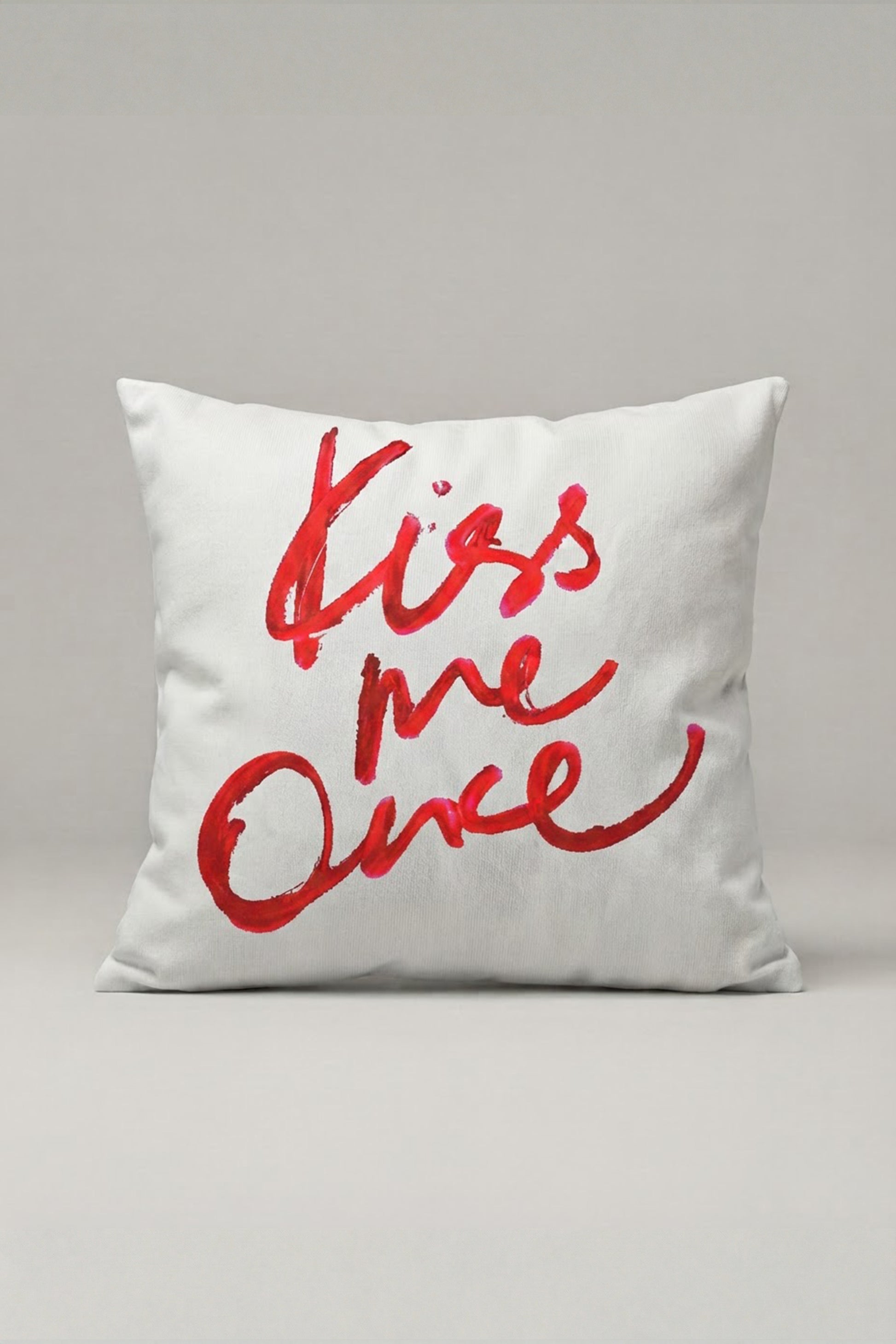 Kiss Me Once Yazılı Kırlent Kılıfı 278 – Kiss Me Once Tasarım 45x45 cm ürün görseli 1