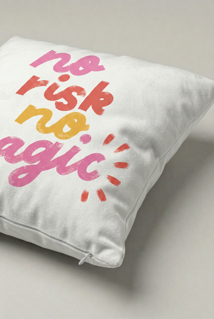 Pembe Turuncu No Risk No Magic Yazılı Kırlent Kılıfı 320 – Magic Statement Tasarım 45x45 cm ürün görseli 2