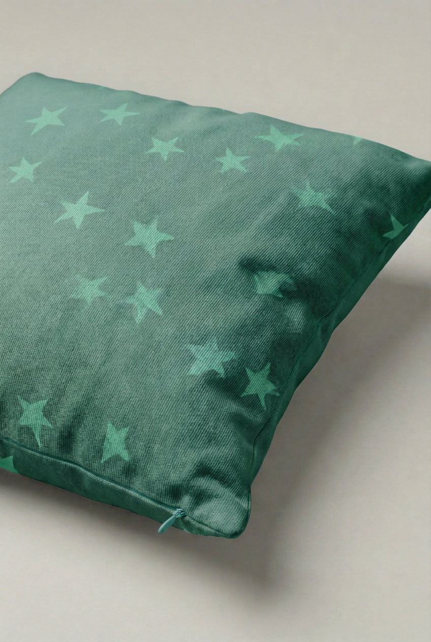 Yeşil Tonlu Yıldız Desenli Kırlent Kılıfı 321 – Mint Stars Tasarım 45x45 cm ürün görseli 2