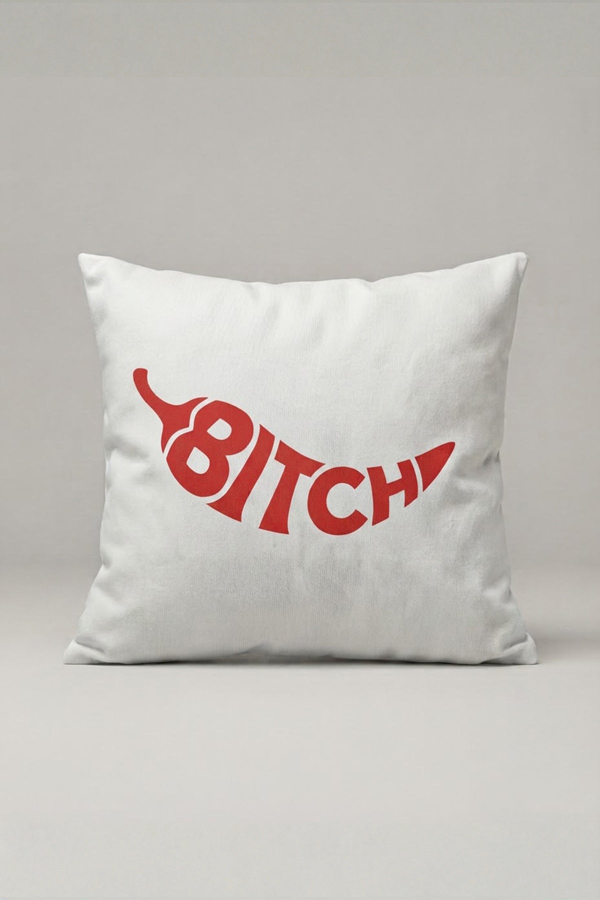 Kırmızı B*tch Yazılı Pop Art Desenli Kırlent Kılıfı 328 – Bold Attitude Tasarım 45x45 cm ürün görseli 1
