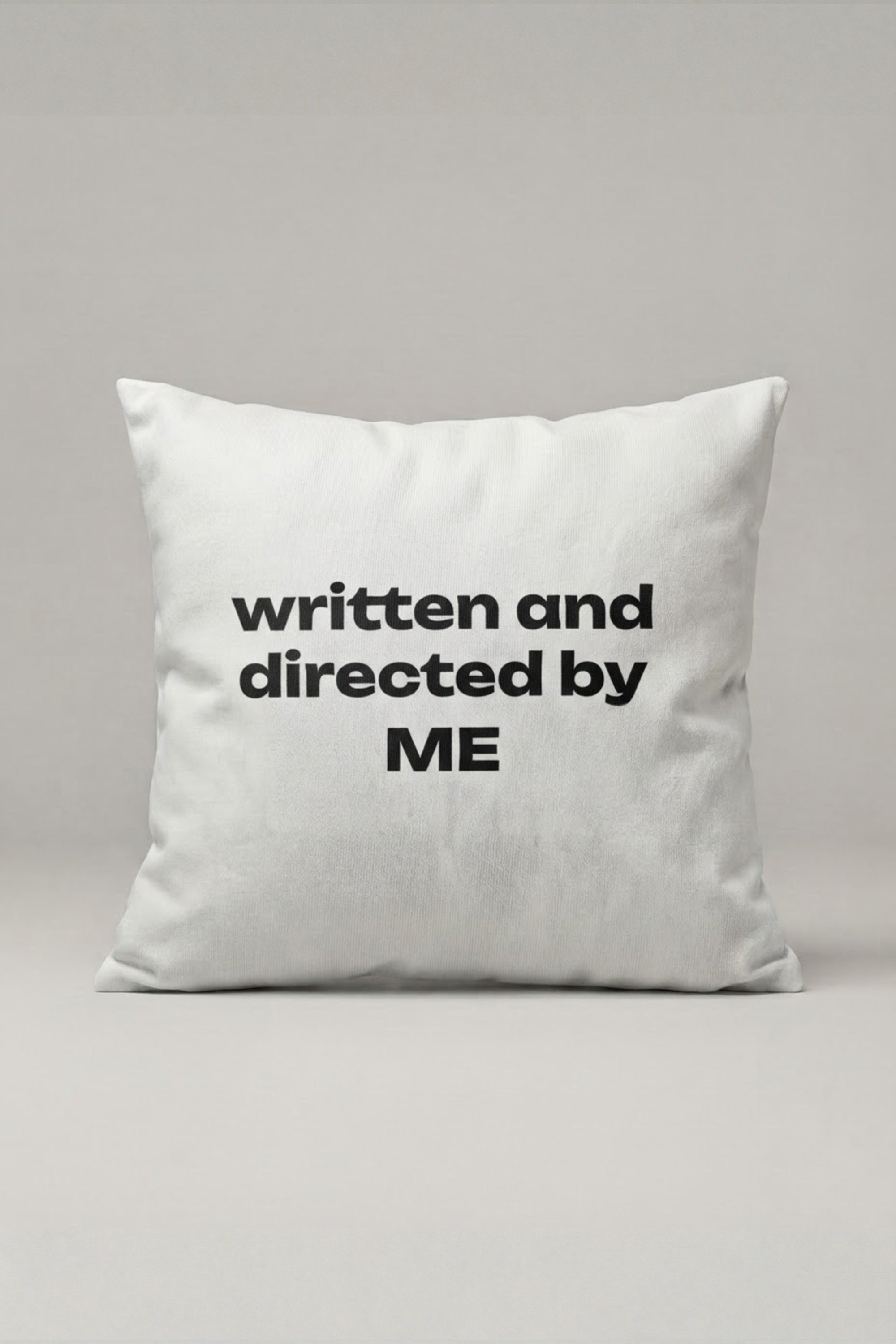 Written And Directed By Me Yazılı Kırlent Kılıfı 329 – My Own Story Tasarım 45x45 cm ürün görseli 1