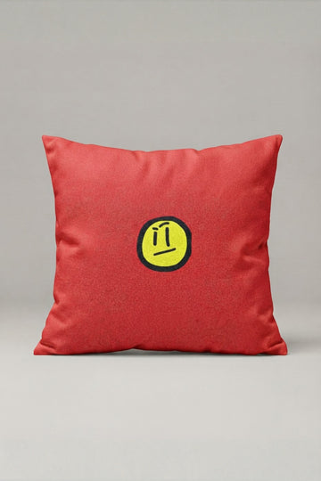 Kırmızı Minimal Gülen Yüzlü Kırlent Kılıfı 335 – Red Happy Face Tasarım 45x45 cm ürün görseli 1